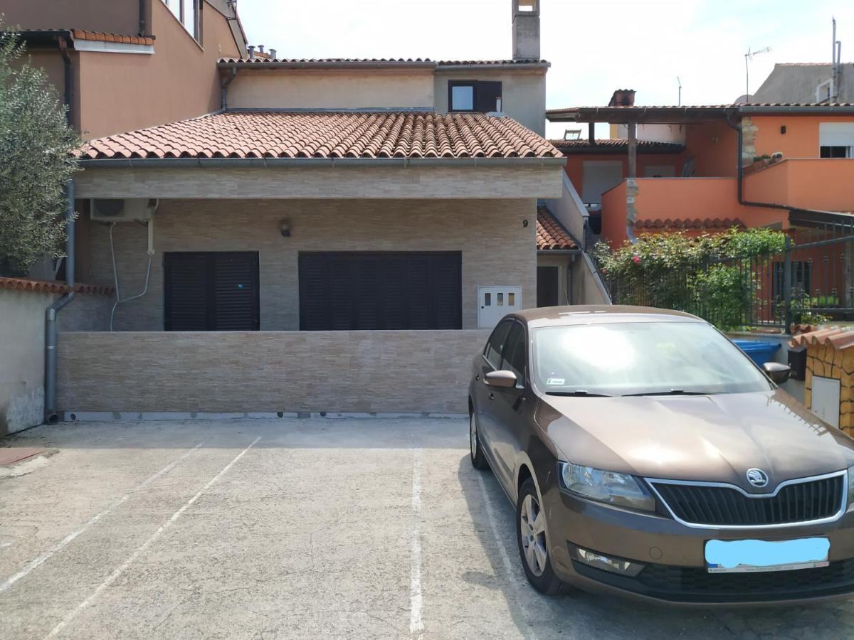 Apartmani Zlatko Pula Exterior photo