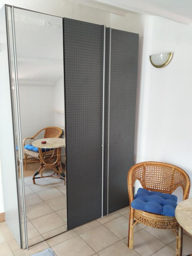 Apartmani Zlatko Pula Exterior photo
