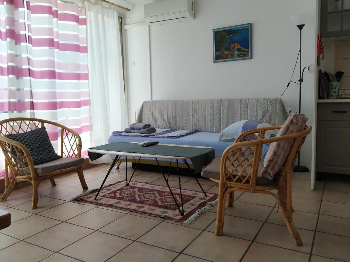 Apartmani Zlatko Pula Exterior photo
