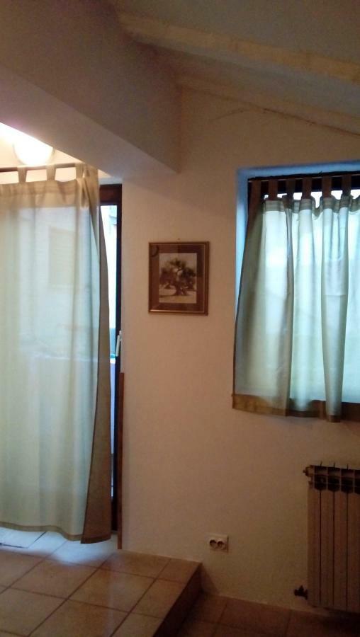 Apartmani Zlatko Pula Exterior photo