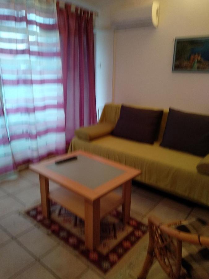Apartmani Zlatko Pula Exterior photo